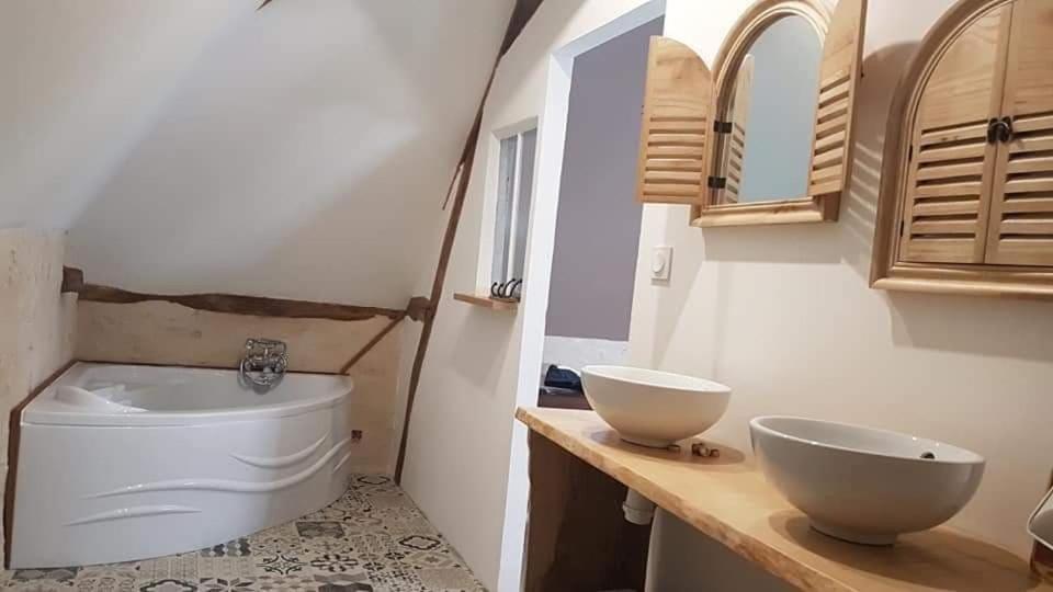 Gite Du Moulin De Barutel Mamers,Avec Spa Et Hammam Sur Reservation Payant 外观 照片